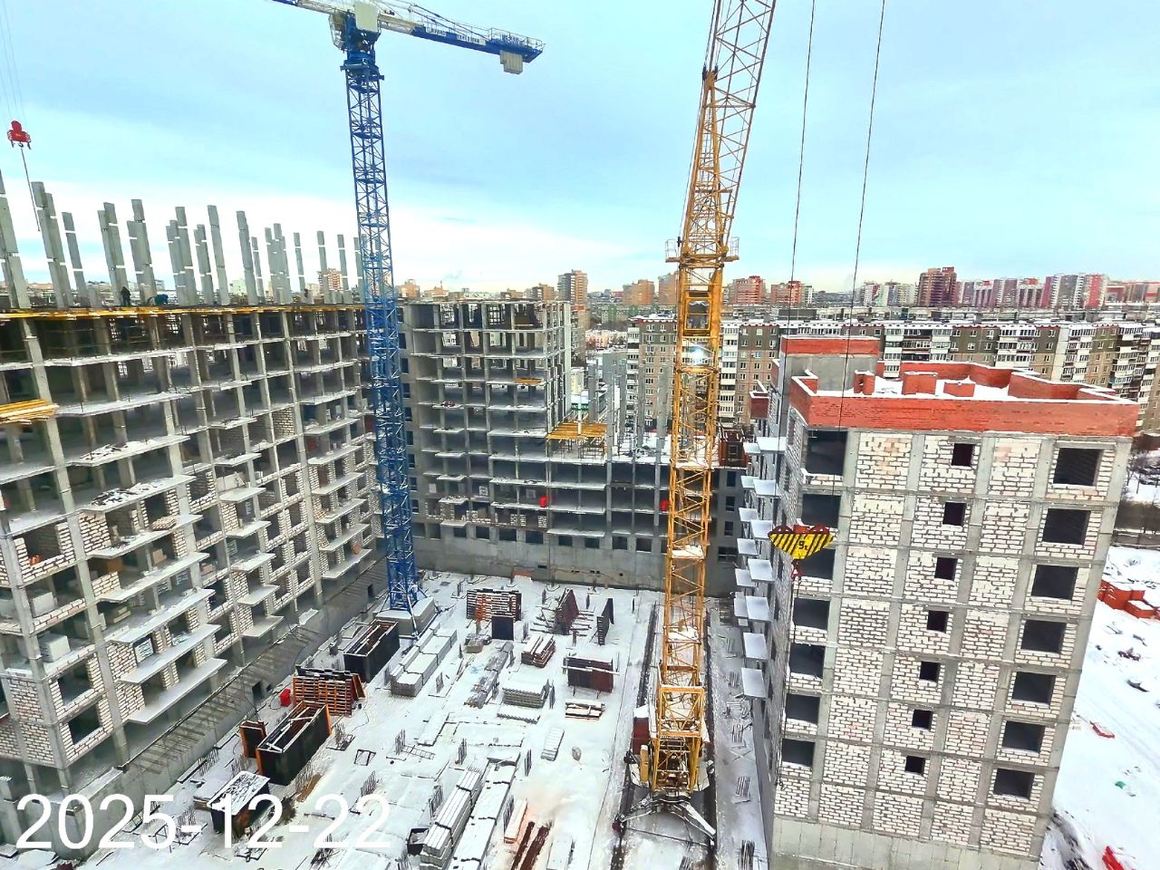 Ход строительства ЖК «Клевер» — фото за декабрь 2025