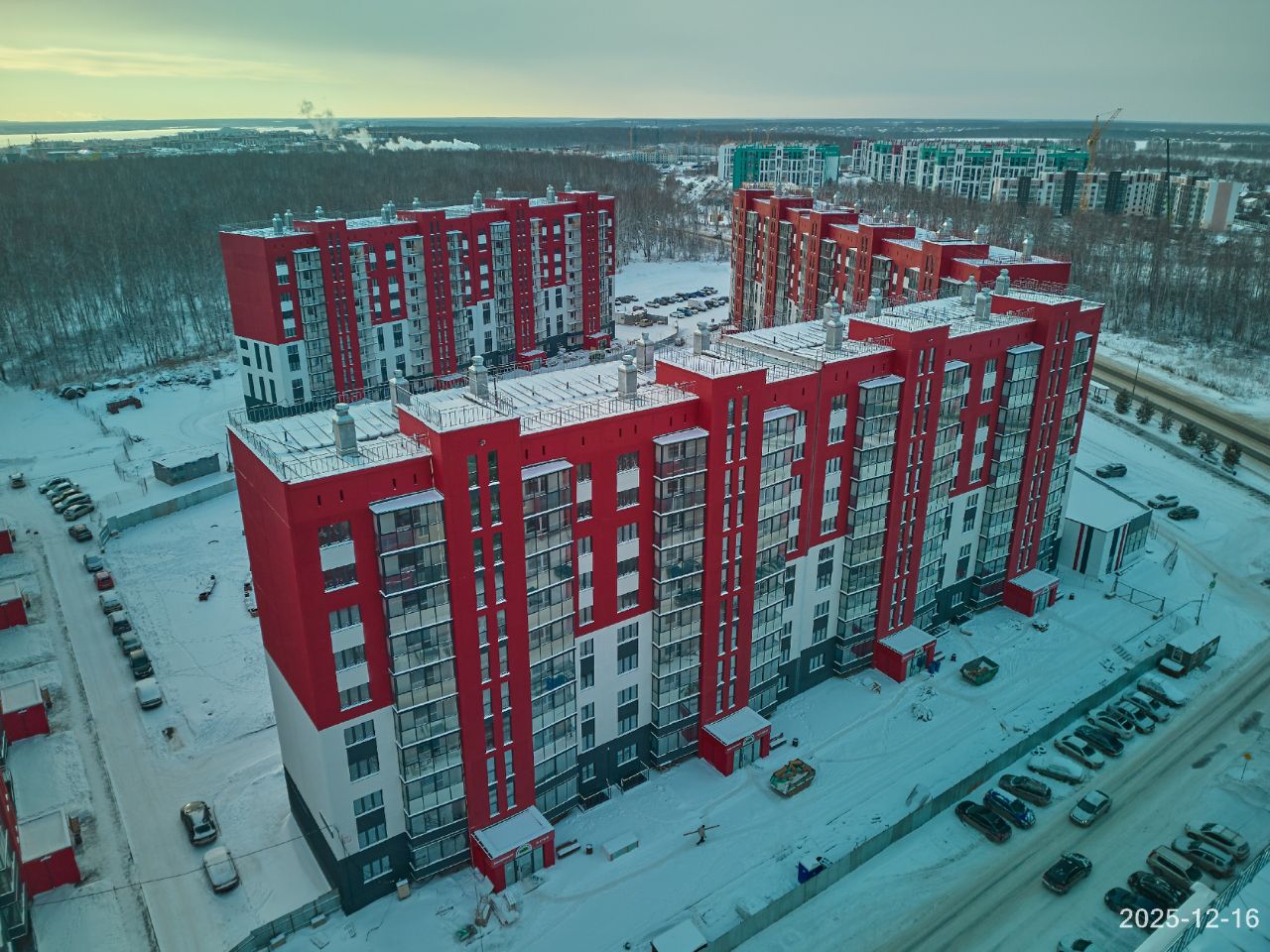 Ход строительства ЖК «Экорайон Вишневая горка» — фото за декабрь 2025