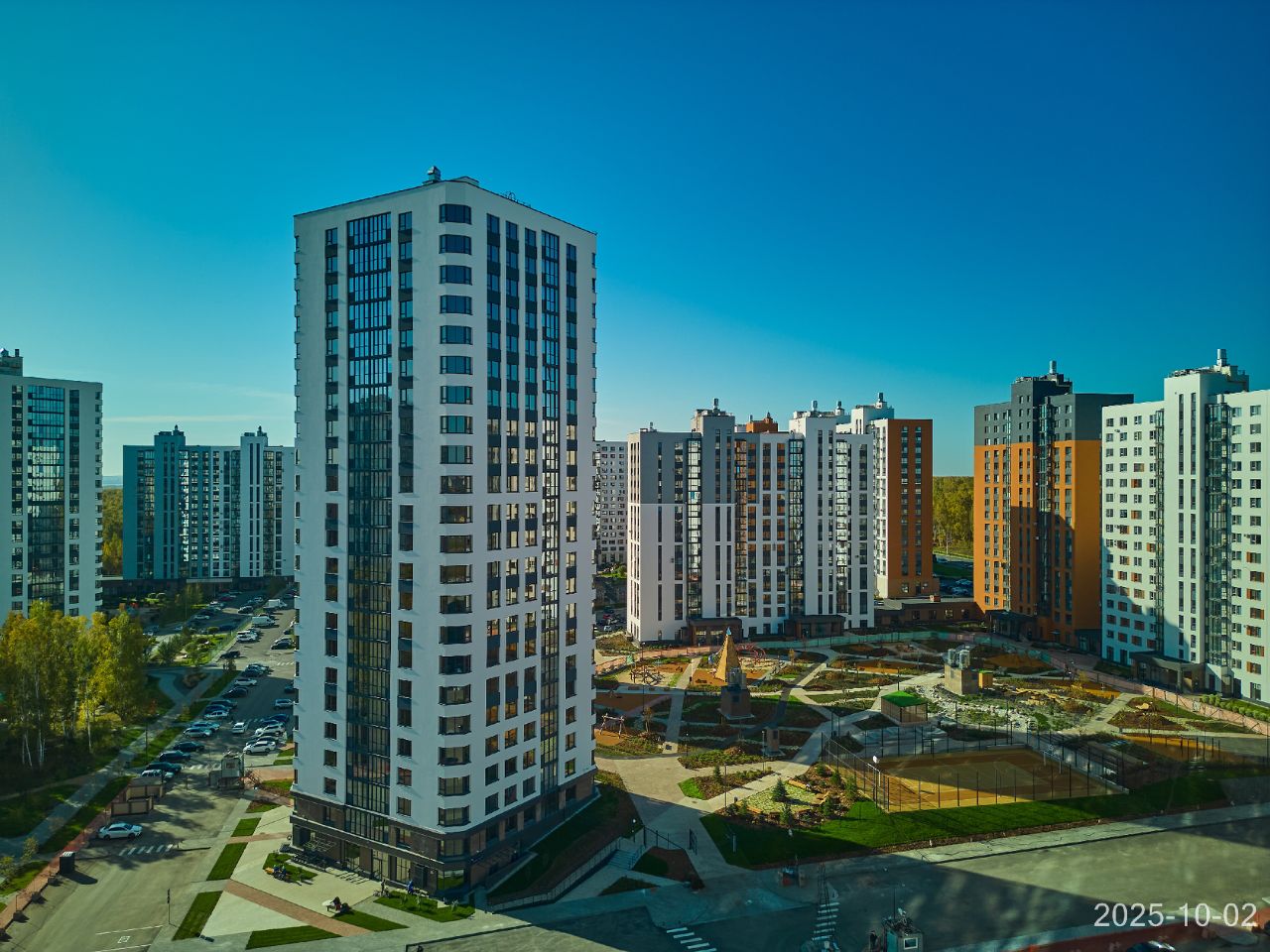 Ход строительства ЖК «Ньютон» — фото за октябрь 2025