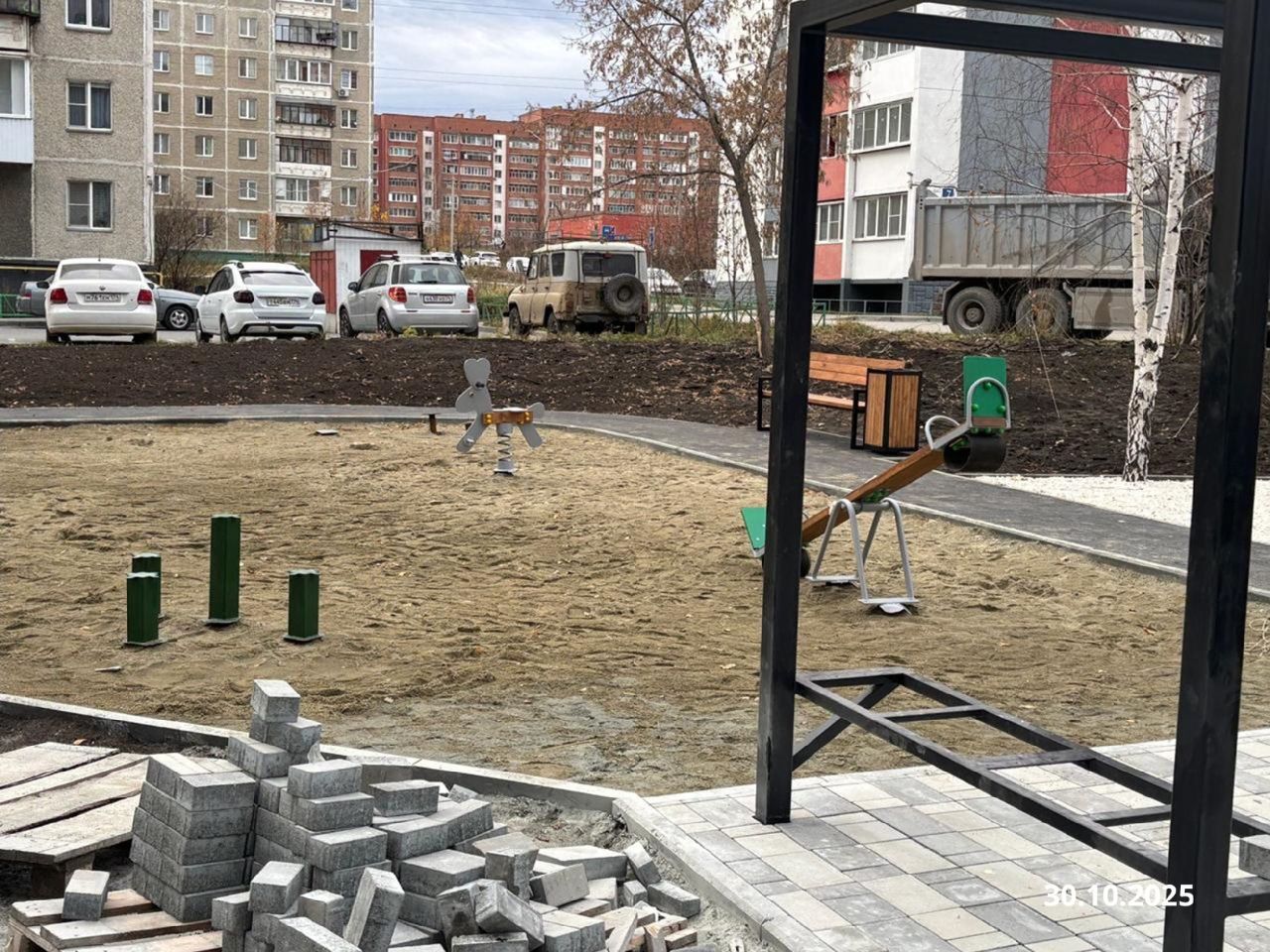 Ход строительства ЖК «по ул. Лихачева» — фото за октябрь 2025